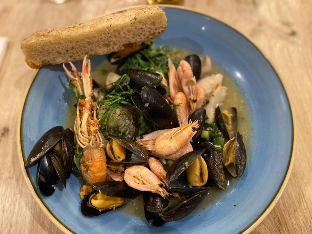 Daphne'S Lodge Mawgan Porth Εξωτερικό φωτογραφία